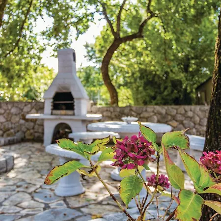 Cozy In With Wifi Apartament Malinska